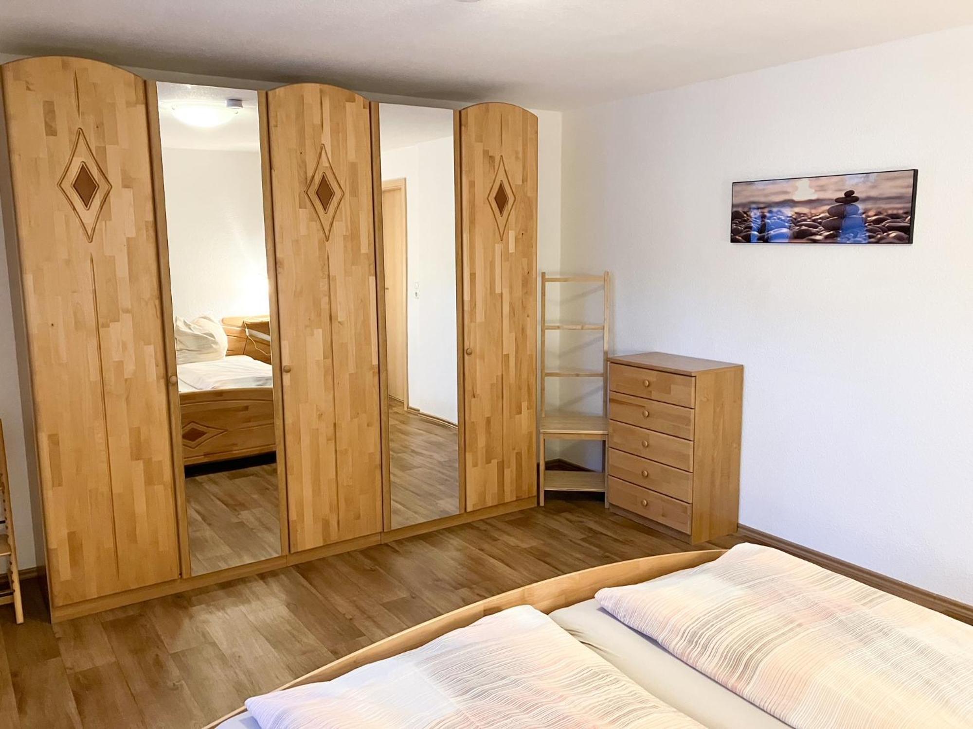 Ferienwohnung Morgensonne Am Kurpark Bad Berka - Parkplatz - Spielplatz - Wlan - 2 Schlafzimmer Extérieur photo