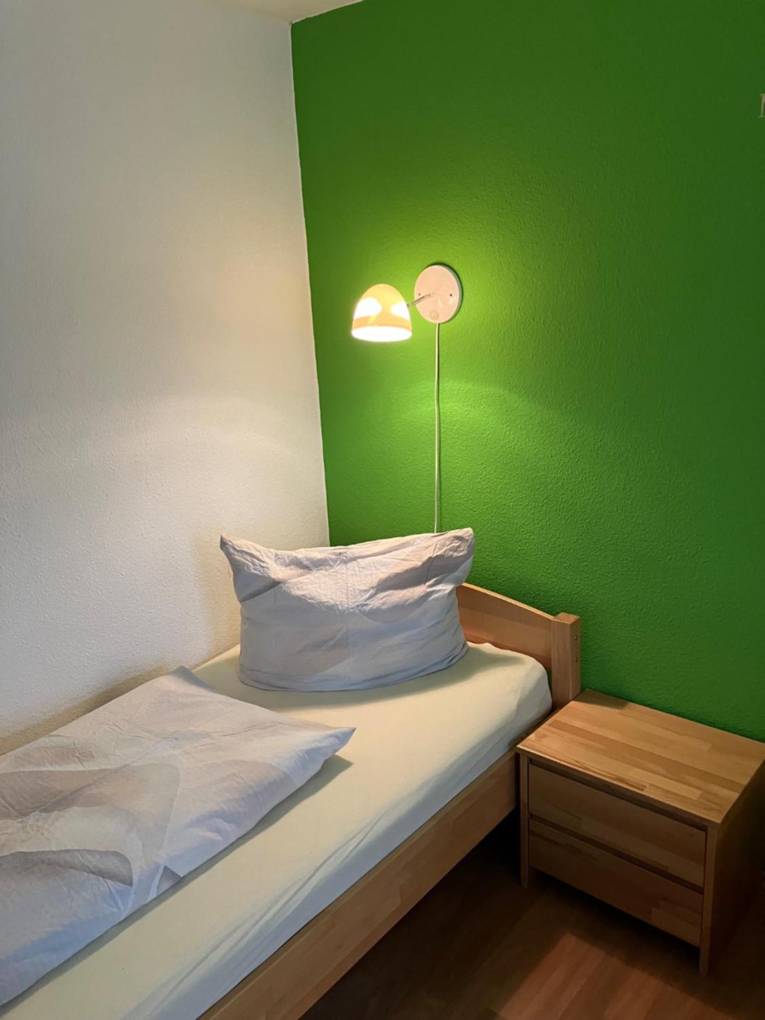 Ferienwohnung Morgensonne Am Kurpark Bad Berka - Parkplatz - Spielplatz - Wlan - 2 Schlafzimmer Extérieur photo