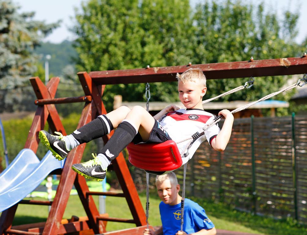 Ferienwohnung Morgensonne Am Kurpark Bad Berka - Parkplatz - Spielplatz - Wlan - 2 Schlafzimmer Chambre photo